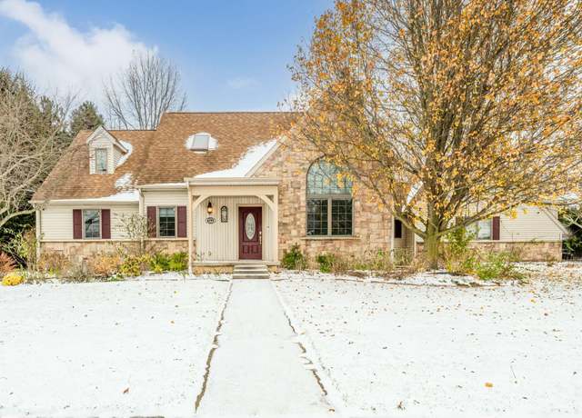 Property at 4799 Luther Path, St Joseph, MI 49085, 5 beds, 4 baths