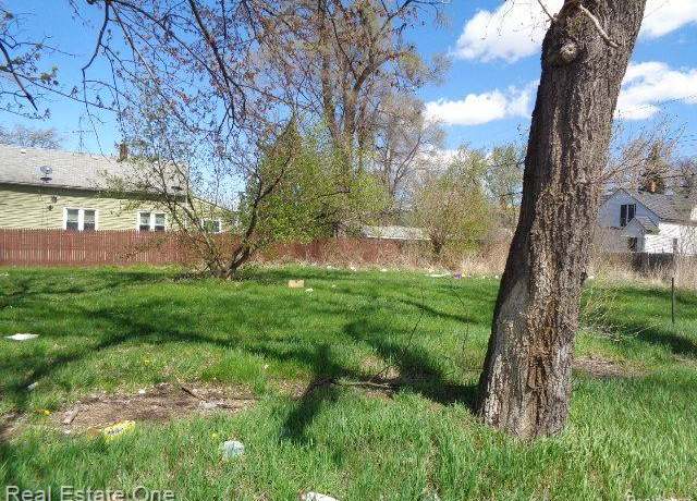 Property at 11802 Saint Louis St, Hamtramck, MI 48212