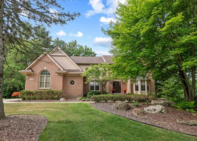 Property at 408 Indian Trail Trl, Lake Orion, MI 48362, 4 beds, 3.5 baths