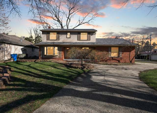 Property at 22204 Dolphin Ct, Dearborn Heights, MI 48127, 4 beds, 2.5 baths