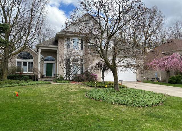 Property at 38049 Lantern Hill Ct, Farmington Hills, MI 48331, 4 beds, 3.5 baths