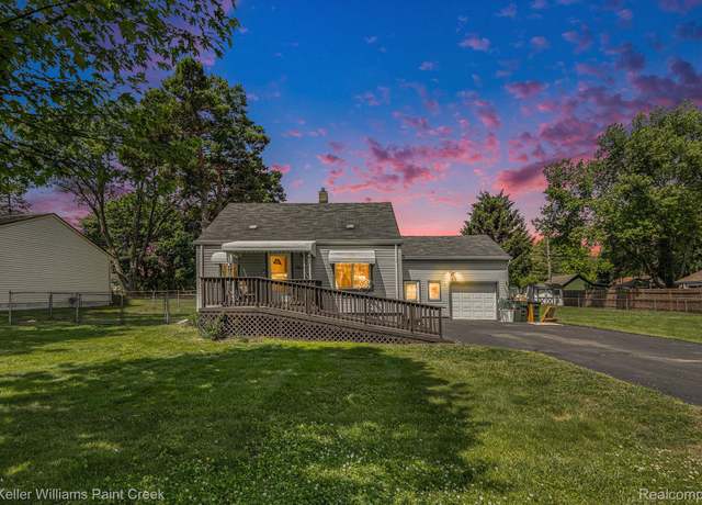 Property at 2732 Weaverton, Rochester Hills, MI 48307, 3 beds, 1 bath