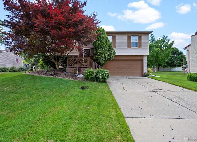 Property at 23528 Londonderry, Novi, MI 48375, 3 beds, 1.5 baths