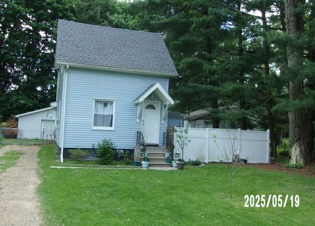 Property at 823 21st St, Jackson, MI 49203, 2 beds, 2 baths