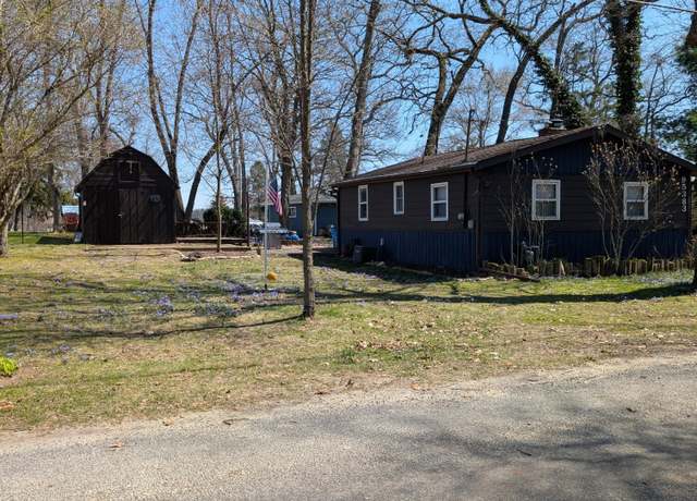 Property at 95383 Center Ave, Dowagiac, MI 49047, 2 beds, 1 bath