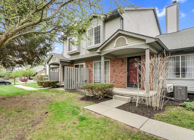 Property at 525 Winwood Cir, Walled Lake, MI 48390, 2 beds, 1.5 baths