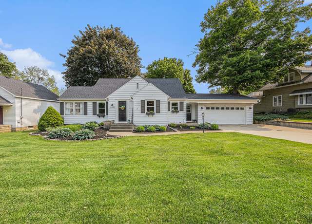 Property at 3390 Perry St, Hudsonville, MI 49426, 3 beds, 2 baths