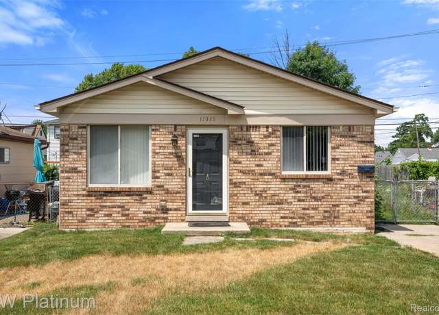 Property at 17335 Lowell St, Roseville, MI 48066, 3 beds, 1 bath