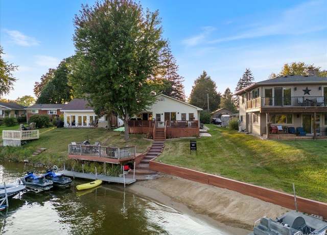 Property at 8437 Woodland Shore Dr, Brighton Township, MI 48114, 2 beds, 2 baths