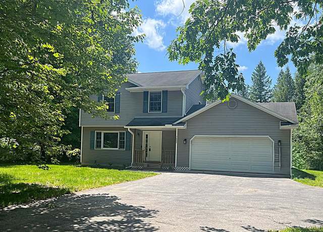 Property at 7682 Hampton Cir, Grawn, MI 49637, 3 beds, 2.5 baths