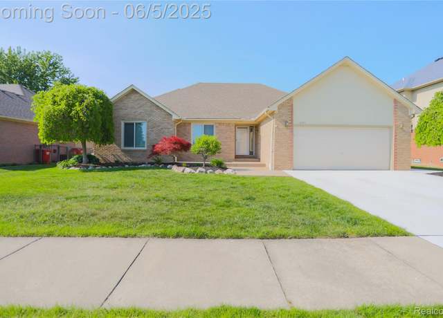 Property at 21595 Sabrina Dr, Macomb, MI 48044, 3 beds, 2.5 baths