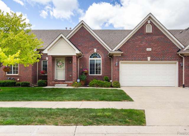 Property at 19340 Heiden Dr, Brownstown Charter Township, MI 48174, 2 beds, 2 baths