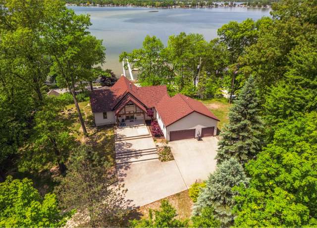 Property at 7107 Hallenbeck Hwy, Manitou Beach, MI 49253, 4 beds, 3.5 baths