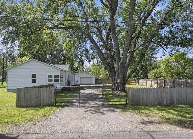 Property at 6426 Wright St, Kalamazoo, MI 49048, 2 beds, 1 bath