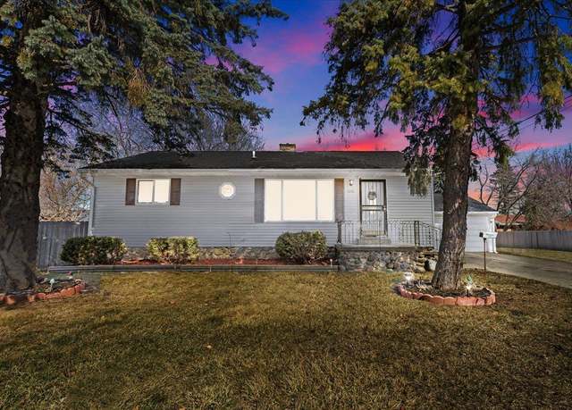 Property at 1050 W Kurtz Ave, Flint, MI 48505, 3 beds, 1 bath