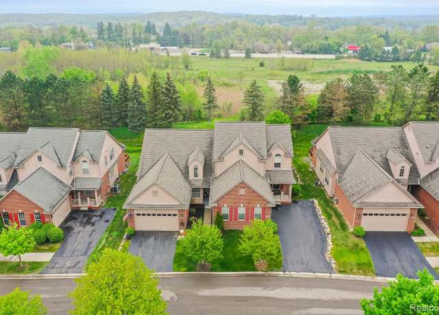 Property at 6940 Stonewood Dr, Clarkston, MI 48346, 2 beds, 2 baths