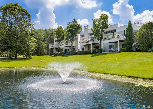Property at 1756 Alexander Dr, Bloomfield Hills, MI 48302, 3 beds, 5 baths