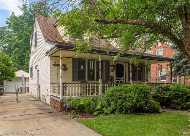 Property at 3128 Woodside Dr, Dearborn, MI 48124, 3 beds, 1.5 baths