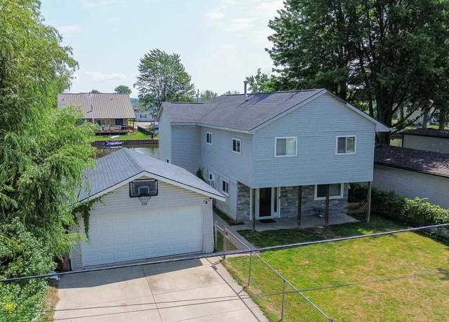 Property at 7454 Dyke Rd, Algonac, MI 48001, 3 beds, 2 baths