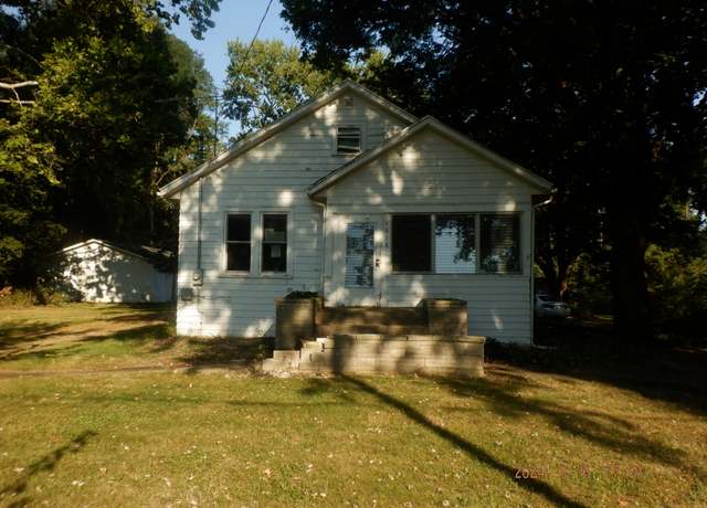 Property at 2618 N Drake Rd, Kalamazoo, MI 49006, 3 beds, 1 bath