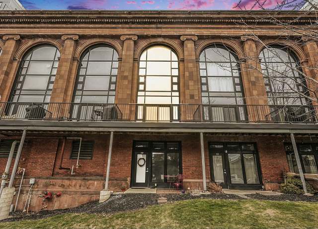 Property at 600 Broadway Ave NW #224, Grand Rapids, MI 49504, 3 beds, 2.5 baths