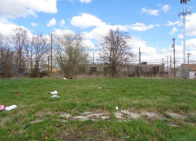 Property at 11676 Saint Louis St, Hamtramck, MI 48212, 1 bath