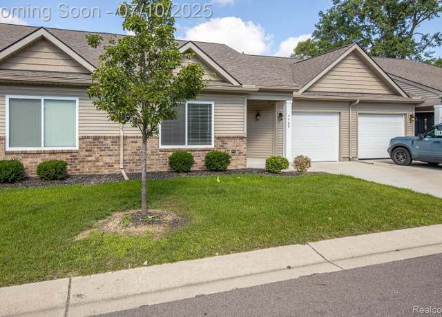 Property at 2489 Hatchery Crossing Dr, Waterford, MI 48329, 3 beds, 1.5 baths