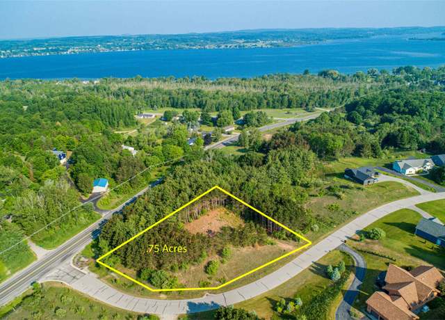 Property at 7522 S Bingham Ridge Dr, Traverse City, MI 49684