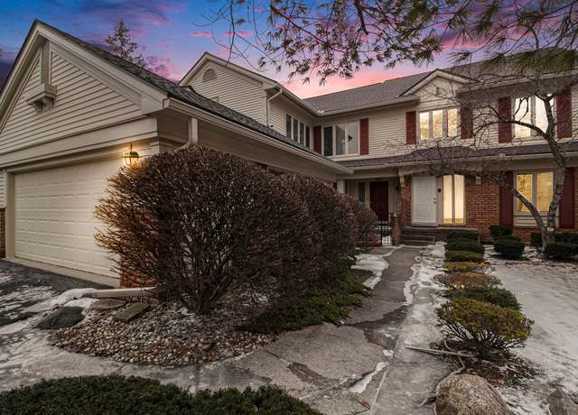 Property at 6943 Pebble Park Cir, West Bloomfield Twp, MI 48322, 2 beds, 2.5 baths