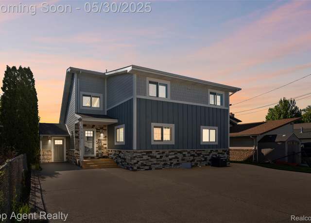 Property at 7910 Anchor Bay Dr, Clay, MI 48001, 3 beds, 2.5 baths