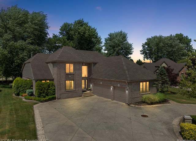 Property at 18529 Sumpter Forest Dr, Macomb, MI 48042, 3 beds, 3 baths
