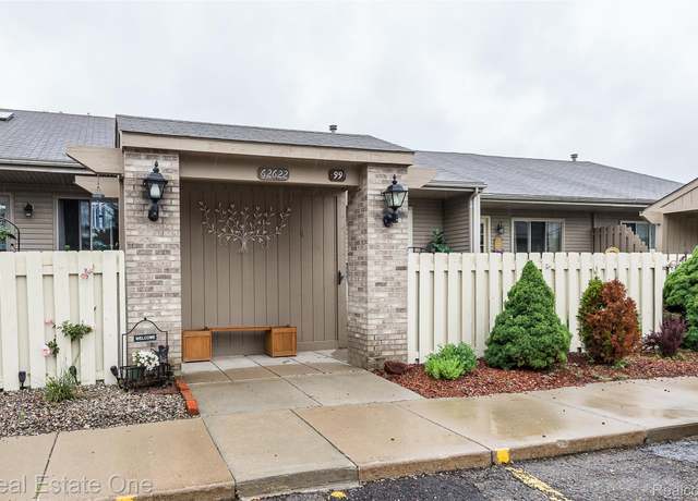 Property at 62622 Raleigh Ct #4, South Lyon, MI 48178, 2 beds, 2 baths