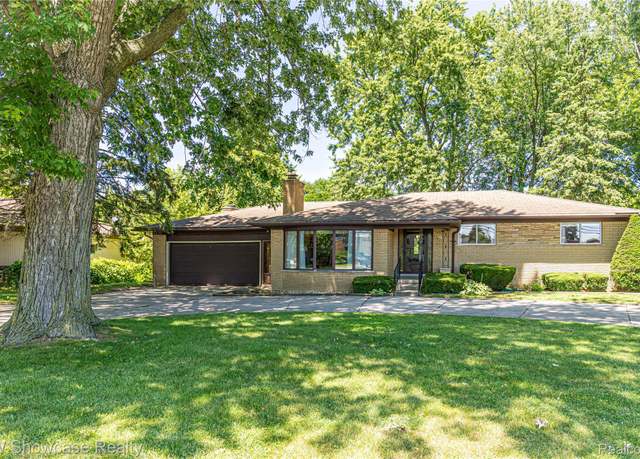 Property at 3651 Chicago Rd, Warren, MI 48092, 3 beds, 2 baths