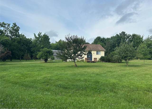 Property at 1921 N Gregory Rd, Fowlerville, MI 48836, 3 beds, 2 baths