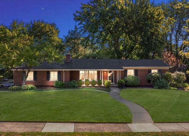 Property at 125 S Cranbrook Cross Rd, Bloomfield Hills, MI 48301, 3 beds, 3 baths