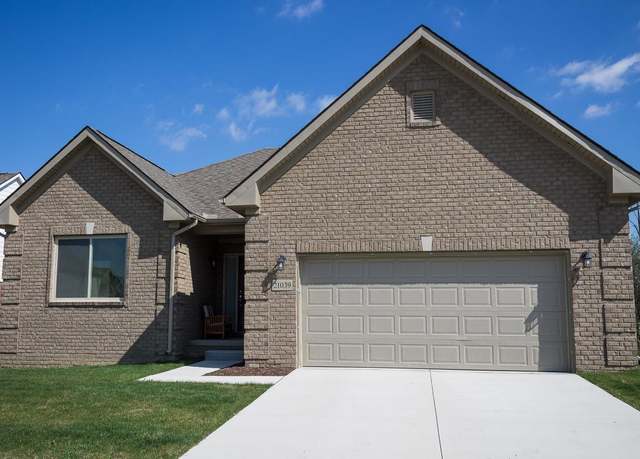 Property at 53178 Woodland Mdws, Chesterfield, MI 48047, 3 beds, 2 baths