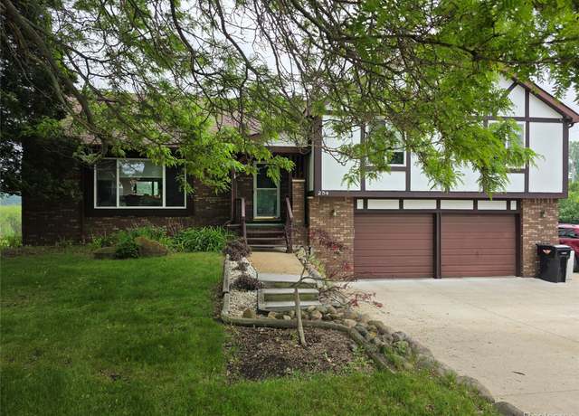 Property at 254 Cross Timbers St, Oxford, MI 48371, 5 beds, 3 baths