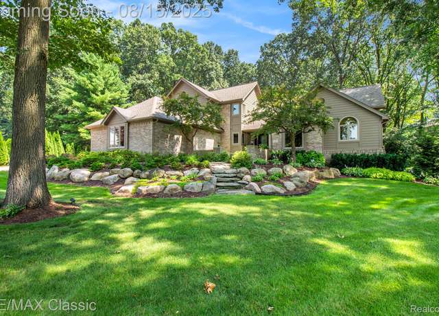 Property at 1105 Winding Way Ct, Milford Village, MI 48381, 3 beds, 3.5 baths