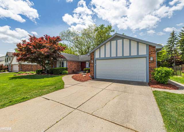 Property at 21761 Glenwild Dr, Northville, MI 48167, 3 beds, 2.5 baths