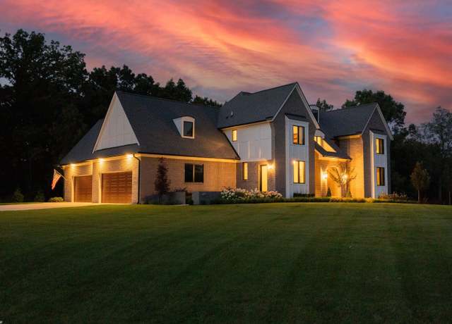 Property at 72460 Henry D Dr, Romeo, MI 48065, 3 beds, 4 baths