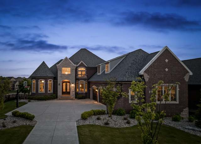 Property at 10387 Stoney Point Dr, South Lyon, MI 48178, 4 beds, 5 baths