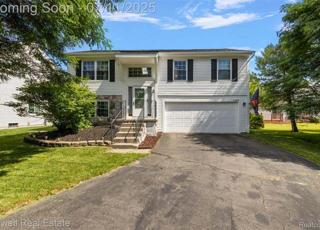 Property at 2601 Eardman Ct, Westland, MI 48186, 3 beds, 2 baths