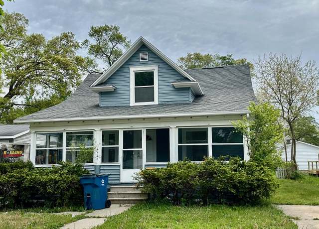 Property at 2128 Hoyt St, Muskegon, MI 49444, 3 beds, 1.5 baths