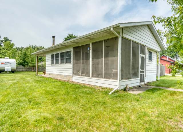 Property at 8182 Hardy Dr, Newaygo, MI 49337, 2 beds, 1 bath