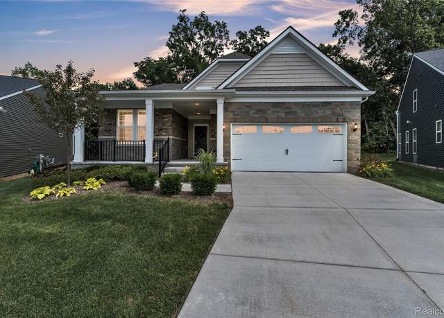 Property at 4633 Crestway Dr, Brighton, MI 48116, 3 beds, 2 baths