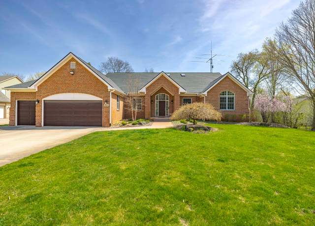 Property at 28468 Schroeder St, Farmington Hills, MI 48331, 5 beds, 4.5 baths