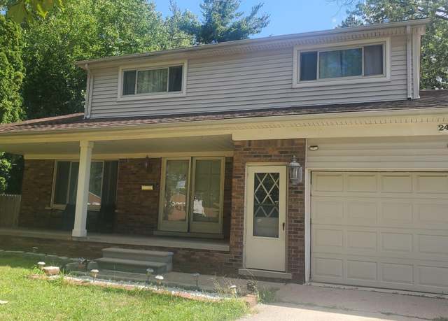 Property at 24022 Thomas St, Warren, MI 48091, 3 beds, 2.5 baths