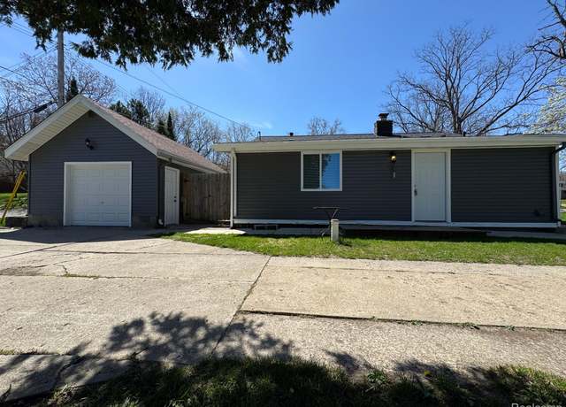 Property at 4915 Clarkston Rd, Clarkston, MI 48348, 3 beds, 2 baths