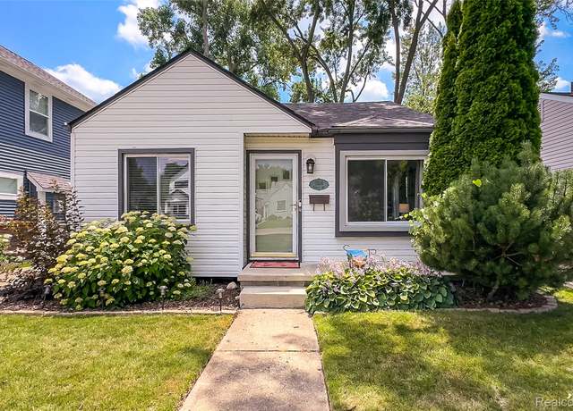 Property at 2216 Barrett Ave, Royal Oak, MI 48067, 2 beds, 1 bath