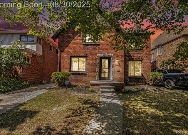 Property at 19941 Briarcliff Rd, Detroit, MI 48221, 3 beds, 2.5 baths